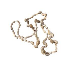 Vintage Shell Necklace Cowrie Hawaiian Surfer Vacation Beach Estate 36"